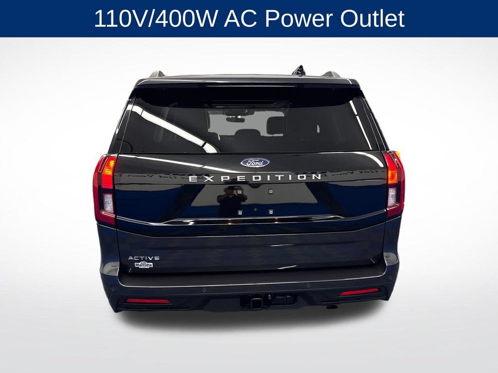 Certified 2025 Ford Expedition Active AWD/4WD image 4
