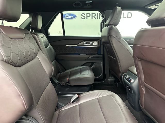 Certified 2025 Ford Explorer Platinum w/ LUX Leather Package image 14