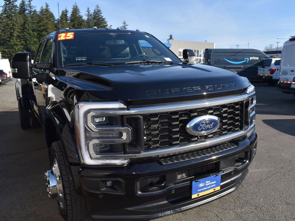 Certified 2025 Ford F450 Platinum w/ FX4 Off-Road Package image 5