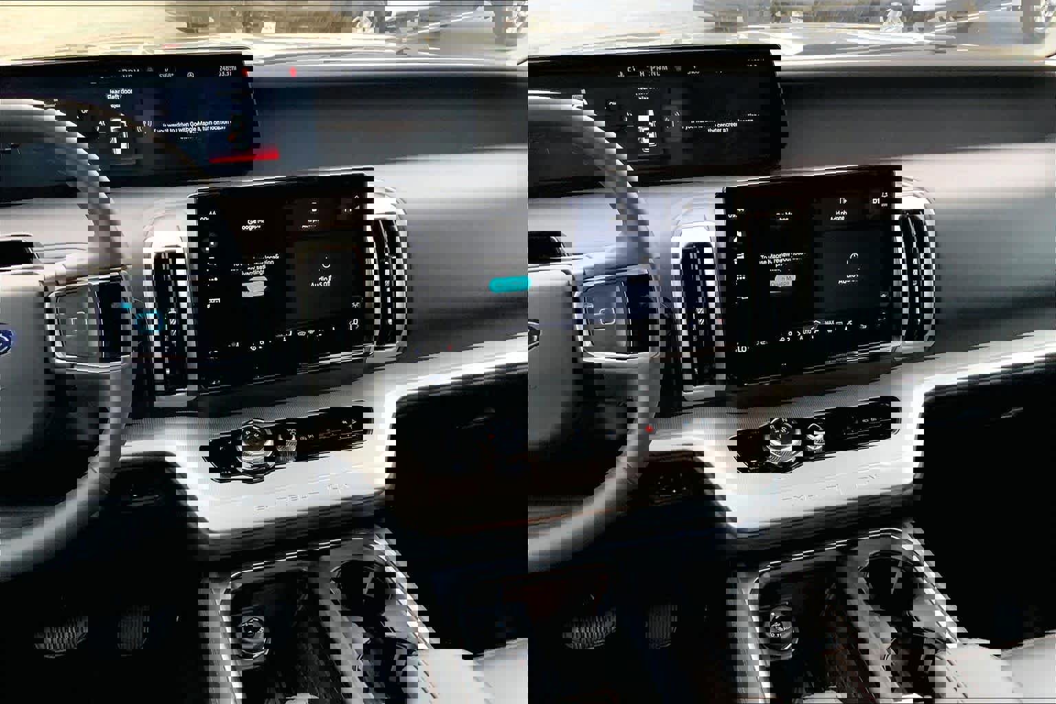 Certified 2025 Ford Expedition Max Active image 8