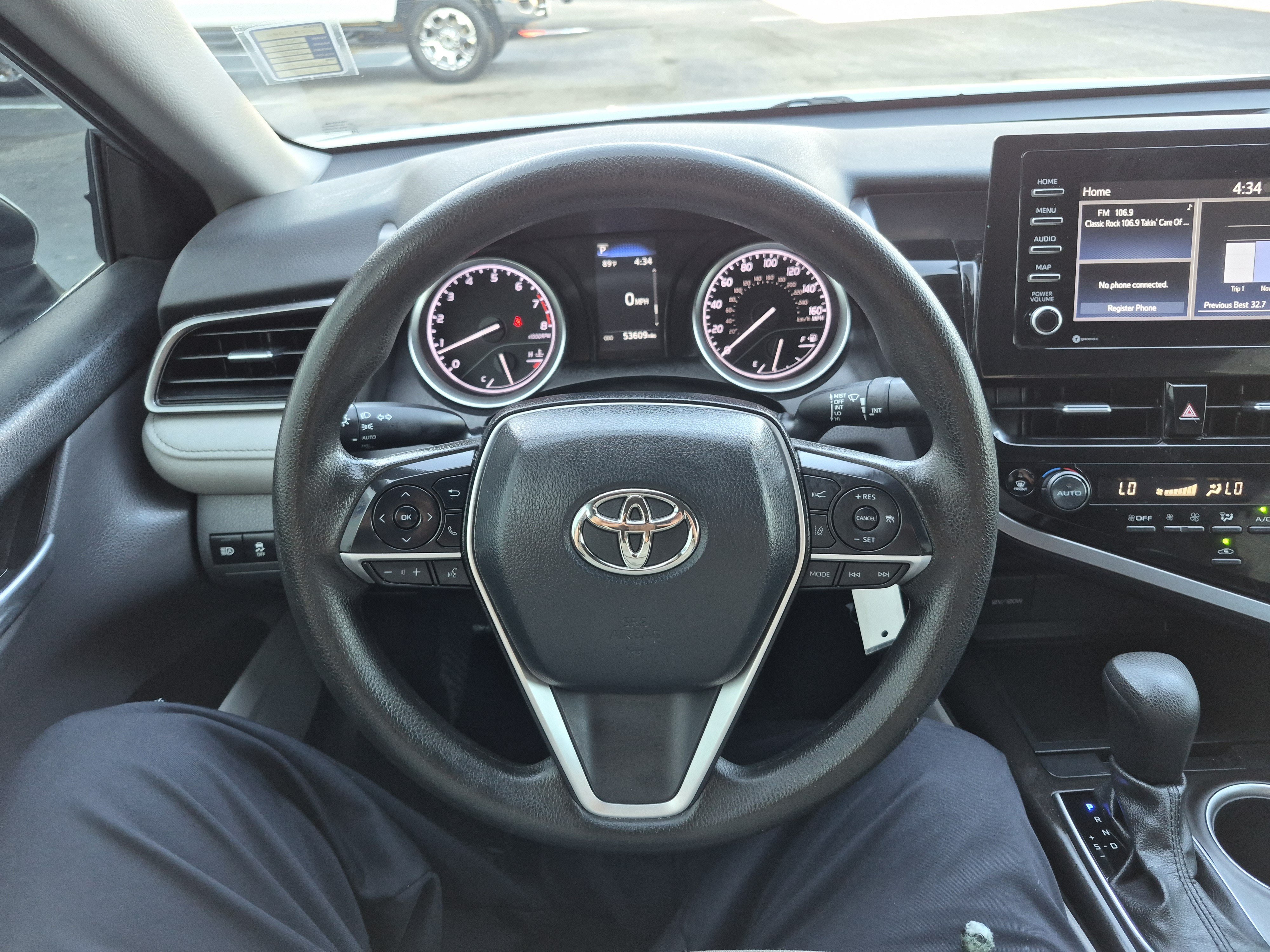Used 2024 Toyota Camry LE FWD image 25