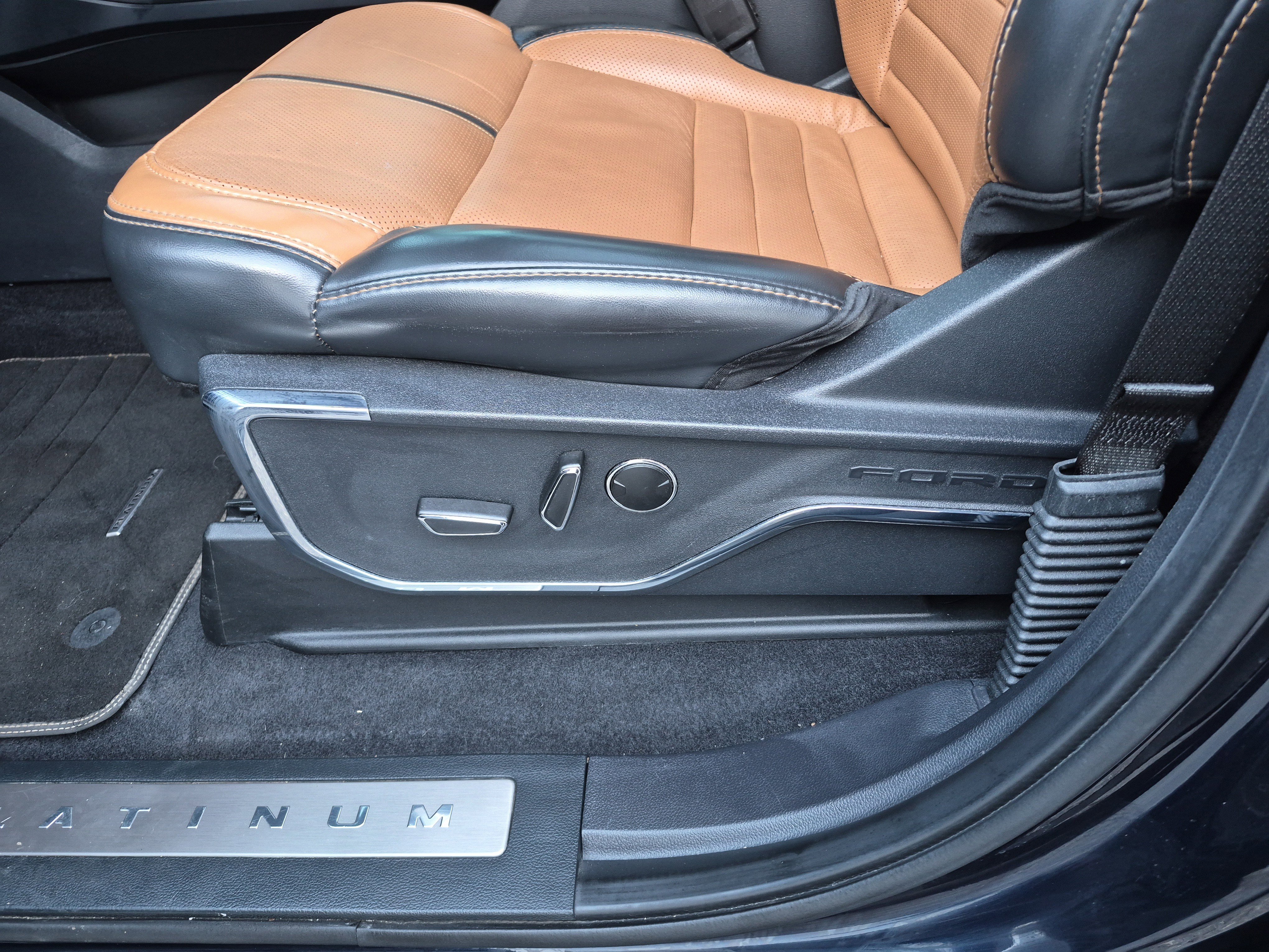 Certified 2023 Ford F150 Platinum w/ Equipment Group 701A High image 16