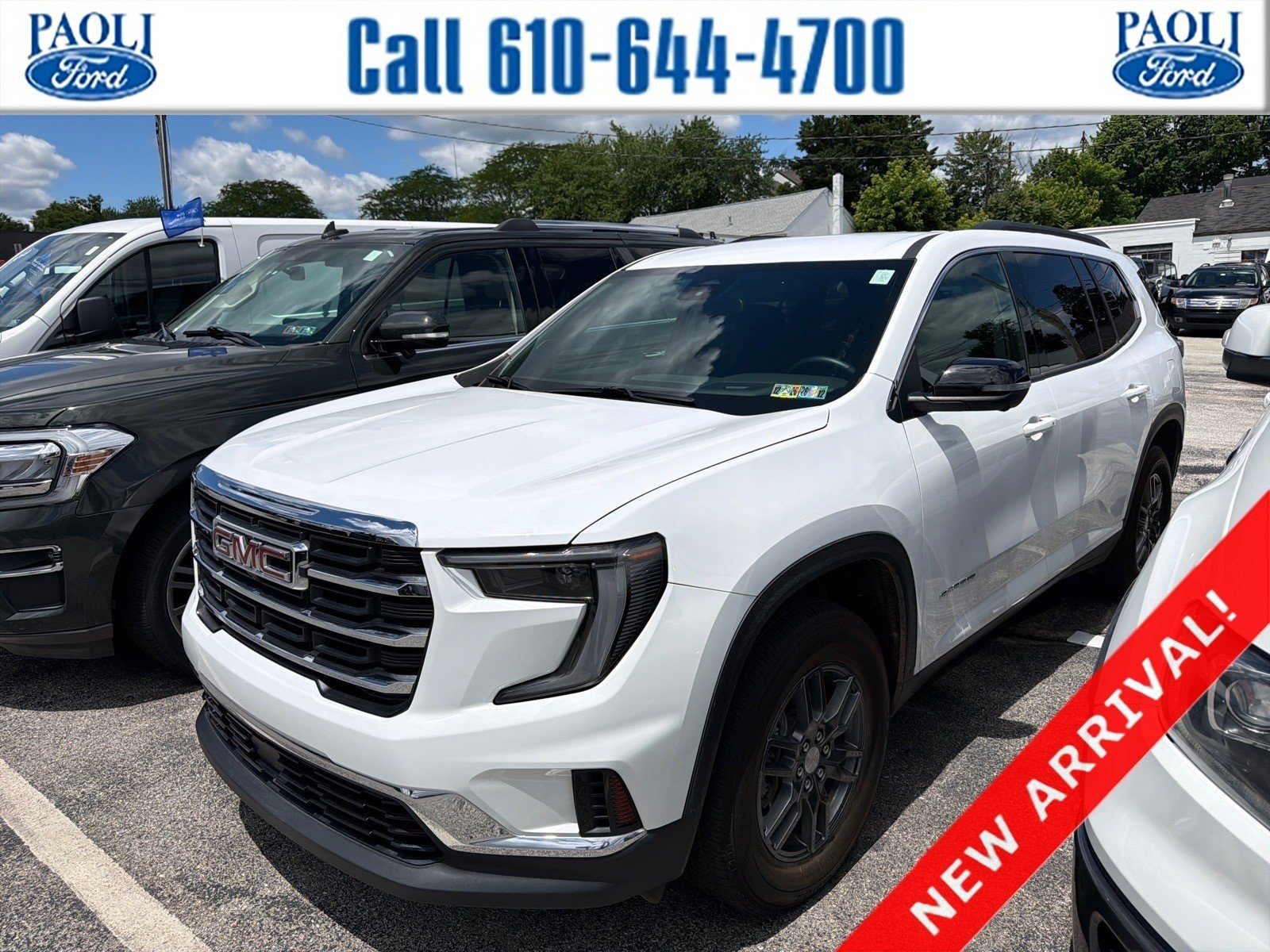 Used 2025 GMC Acadia Elevation FWD image 1