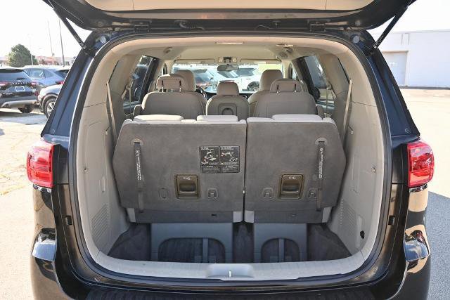 Used 2021 Kia Sedona LX image 12