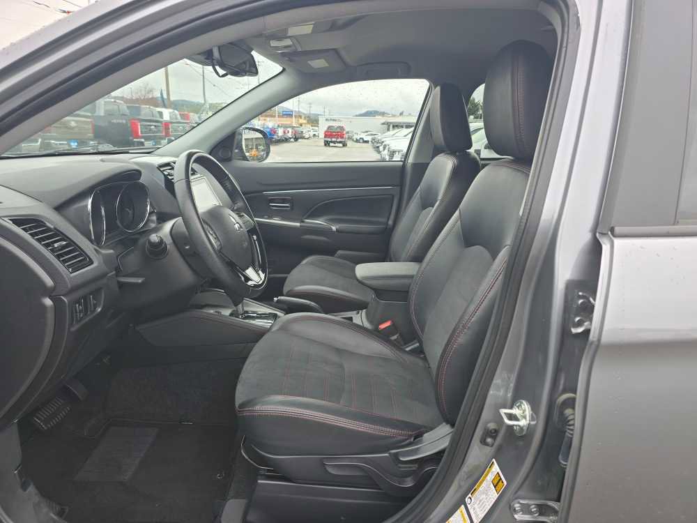 Used 2024 Mitsubishi Outlander Sport SE image 9