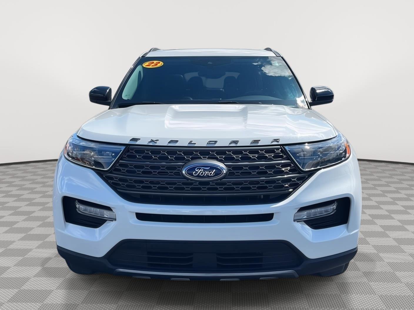 Certified 2023 Ford Explorer XLT w/ Equipment Group 202A image 8