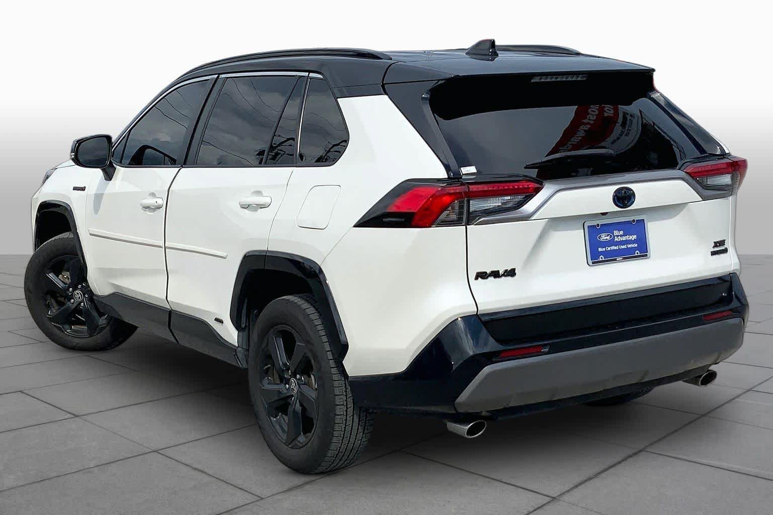 Used 2021 Toyota RAV4 XSE AWD/4WD image 12