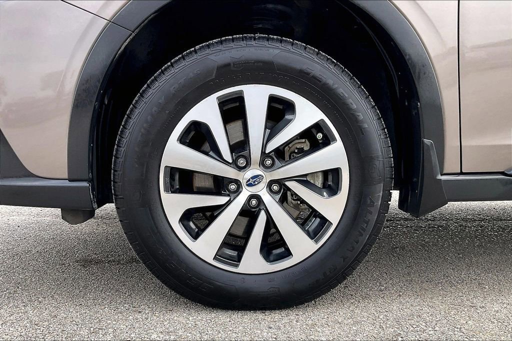 Used 2022 Subaru Outback Premium image 35
