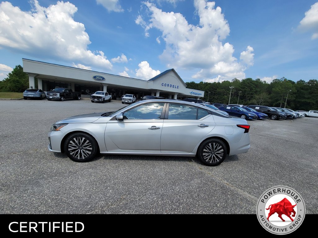 Used 2023 Nissan Altima 2.5 SV FWD image 3