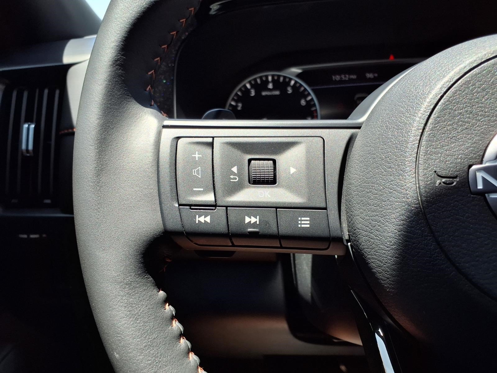 Used 2025 Nissan Pathfinder Rock Creek AWD/4WD image 23
