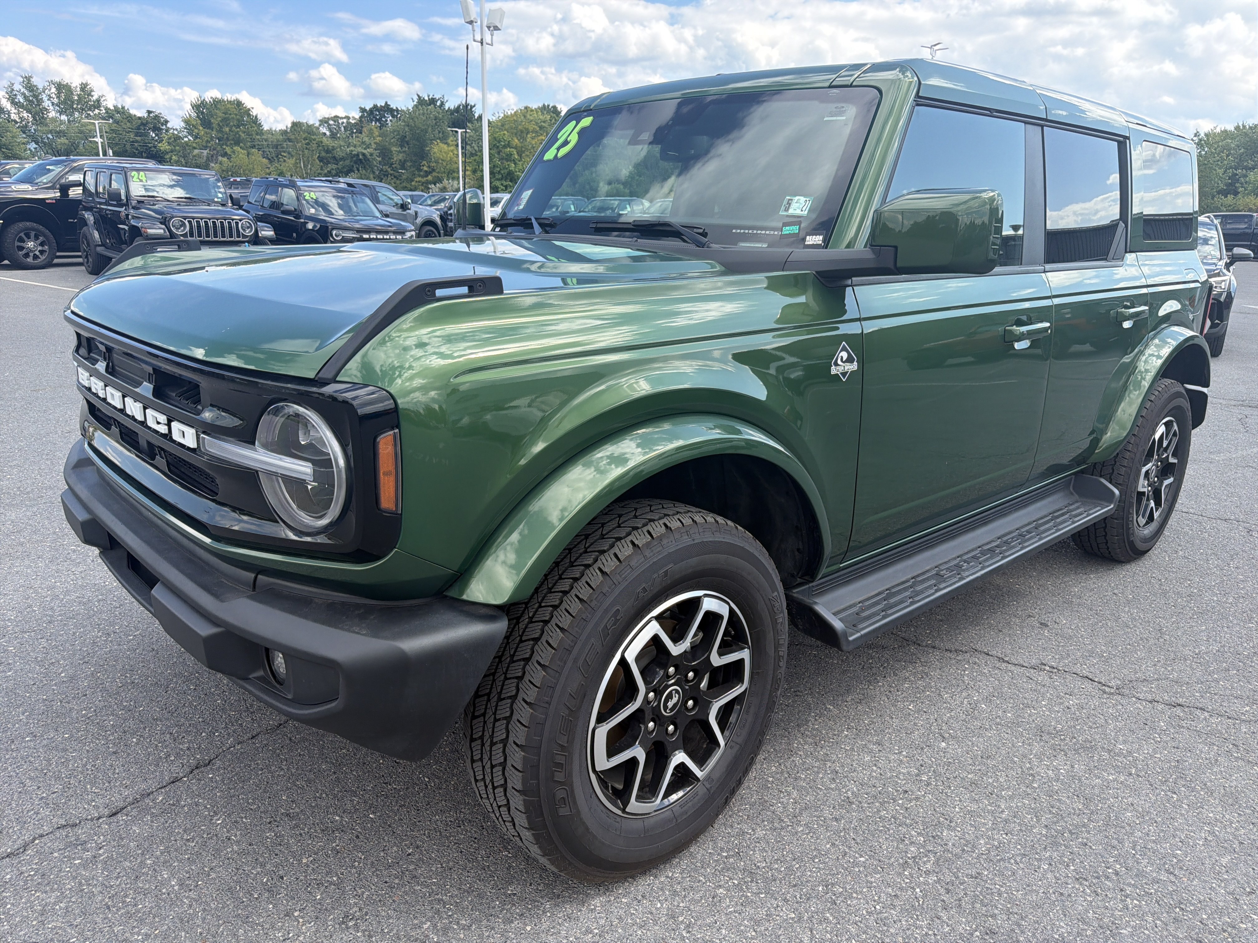 Certified 2025 Ford Bronco Outer Banks AWD/4WD image 8
