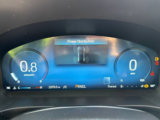 Certified 2025 Ford Escape Platinum AWD/4WD image 30