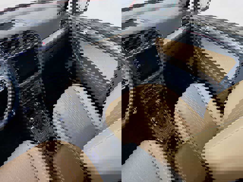 Used 2024 Volkswagen Tiguan SE R-Line image 14