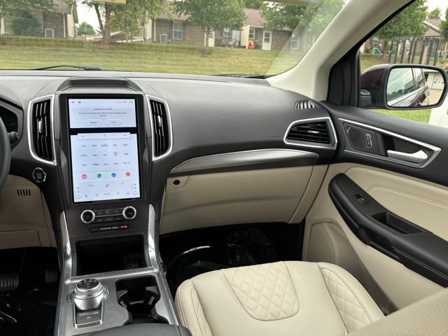 Certified 2024 Ford Edge Titanium w/ Equipment Group 301A AWD/4WD image 26