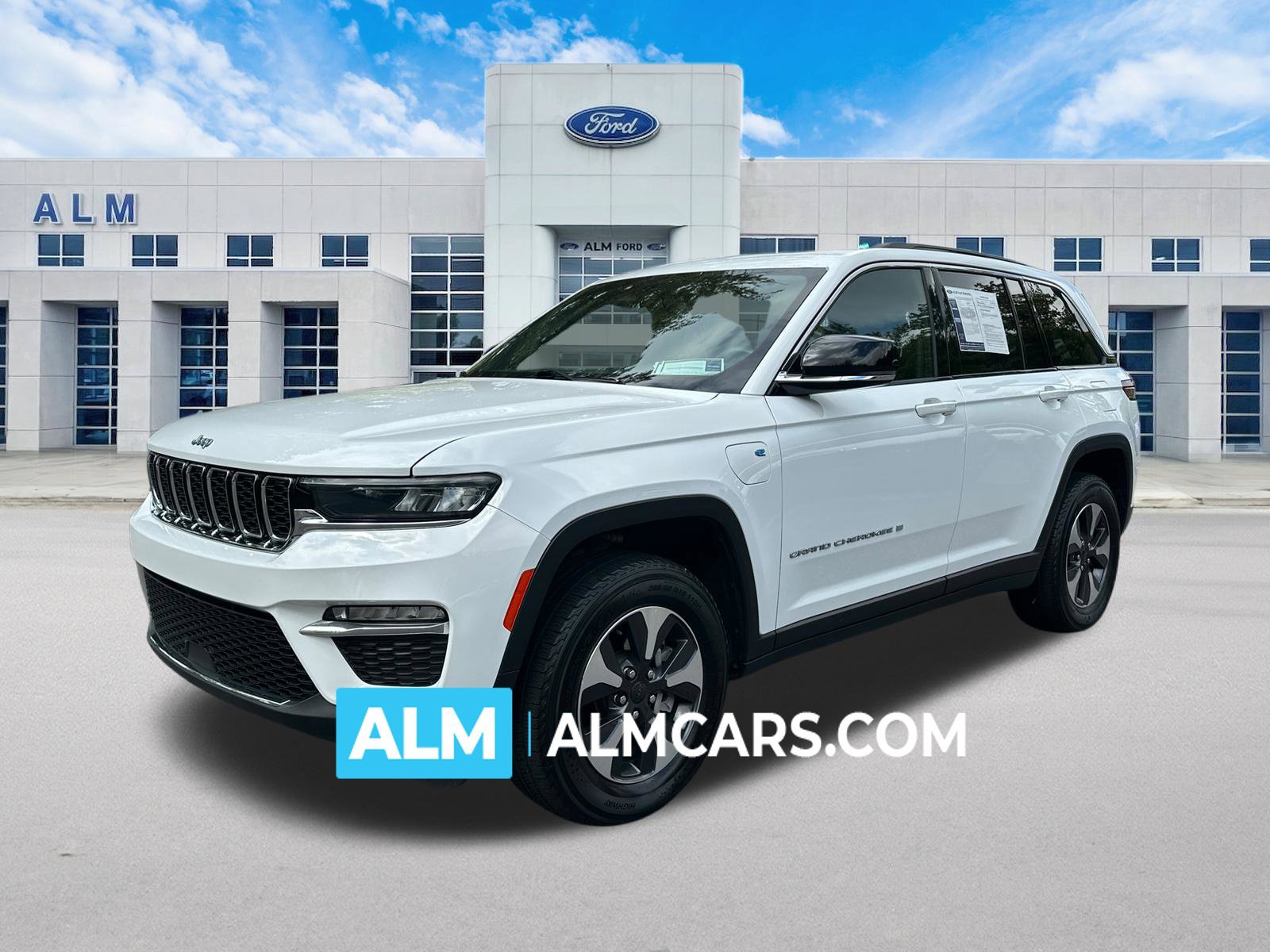 Used 2024 Jeep Grand Cherokee Limited 4xe AWD/4WD image 1