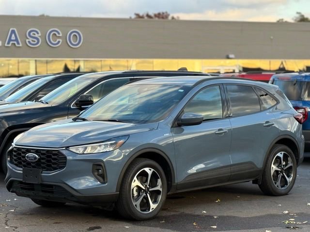 Certified 2025 Ford Escape ST-Line Elite image 2