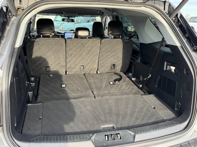 Certified 2023 Ford Explorer XLT w/ Equipment Group 202A image 19