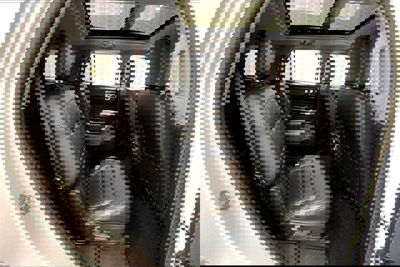 Certified 2023 Ford Explorer XLT w/ Equipment Group 202A image 20