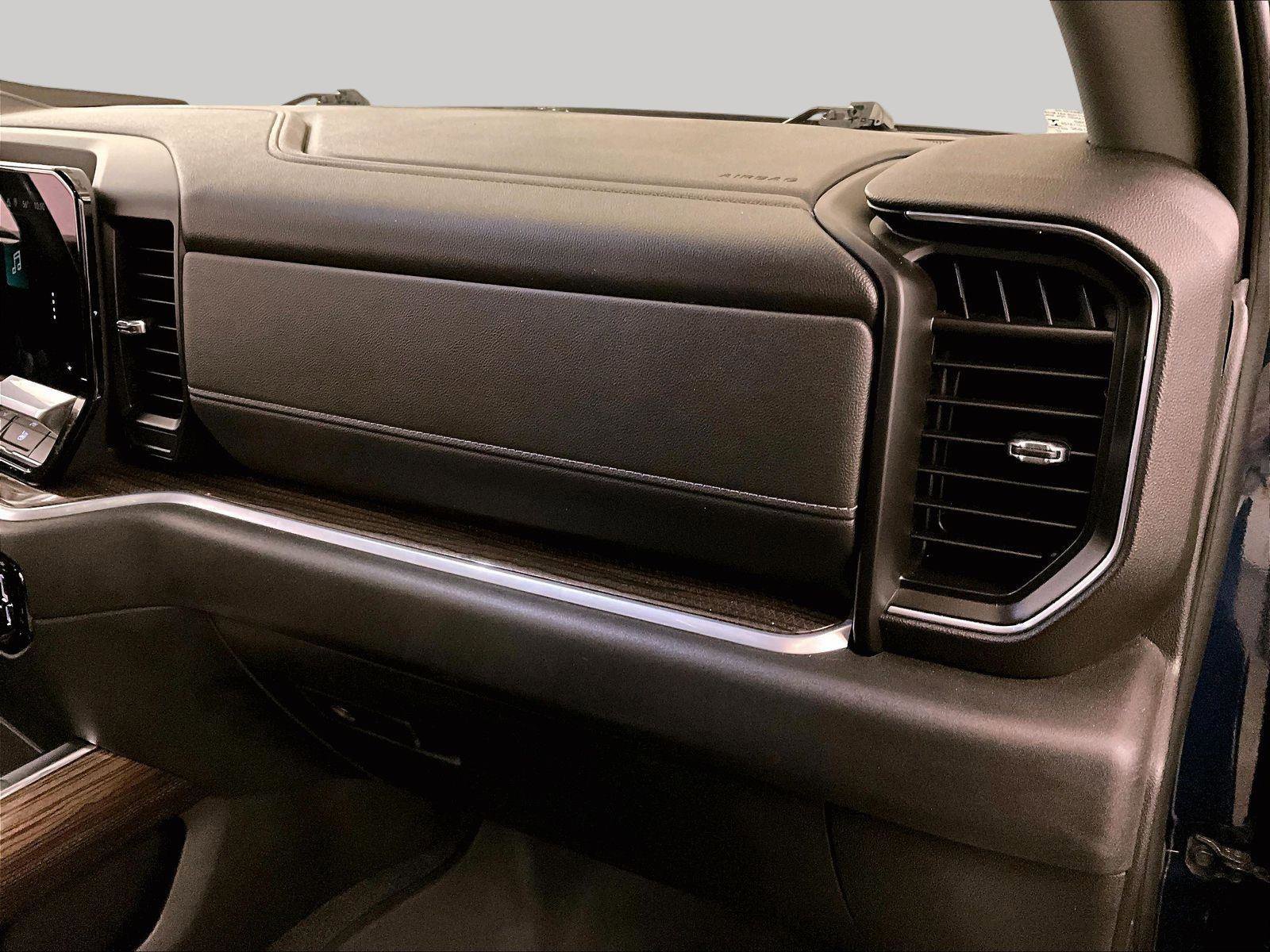 Used 2022 Chevrolet Silverado 1500 RST w/ RST All Star Premium Package AWD/4WD image 16