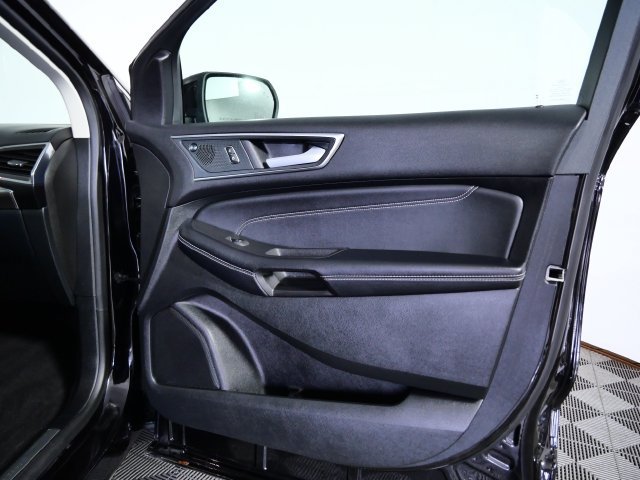 Certified 2024 Ford Edge Titanium AWD/4WD image 9