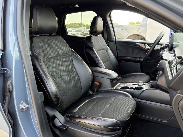 Certified 2025 Ford Escape ST-Line FWD image 28