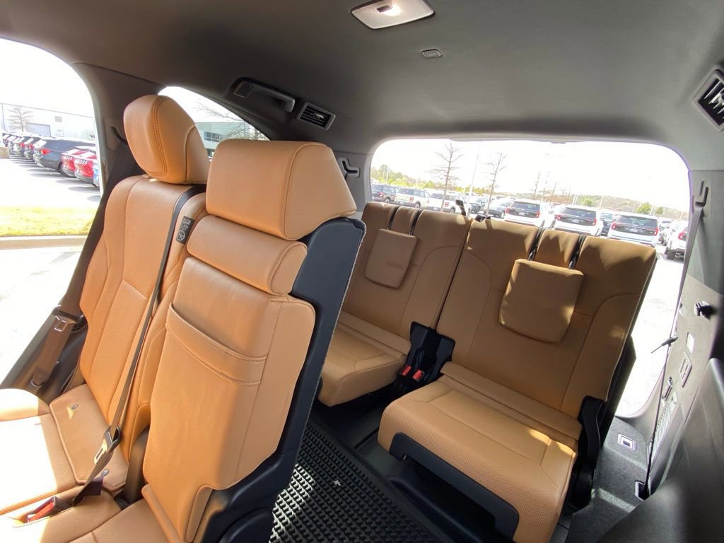 Used 2025 Lexus LX 600 4WD w/ Accessory Package (2T) image 27