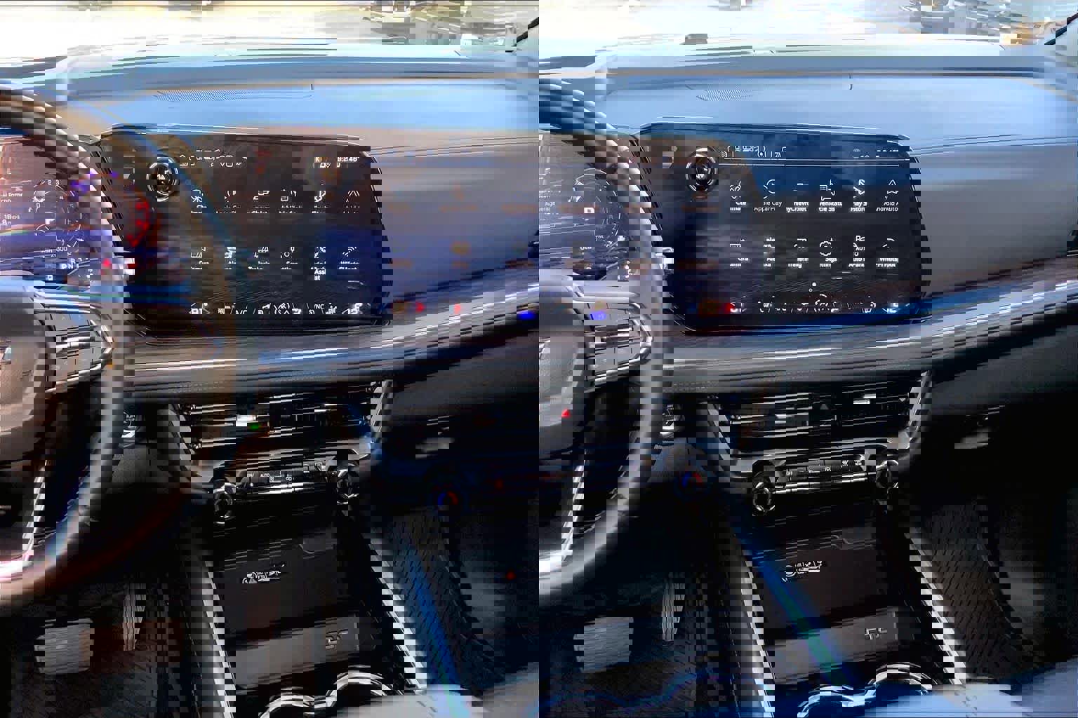 Used 2025 Chevrolet Suburban Z71 w/ Comfort Package image 8