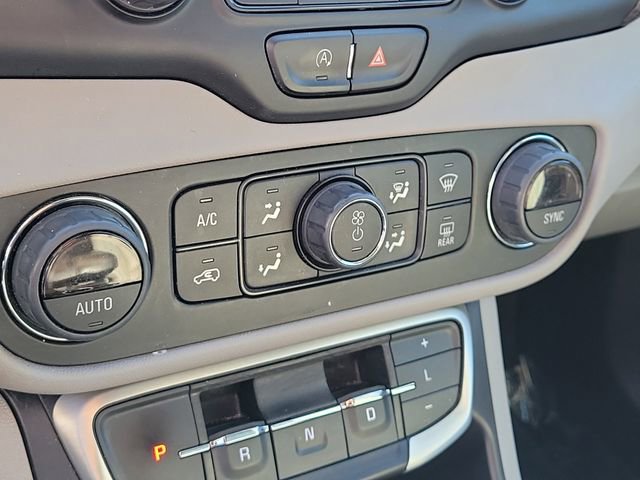 Used 2023 GMC Terrain SLT image 33