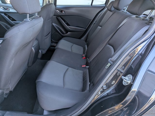 Used 2018 MAZDA MAZDA3 Sport image 32