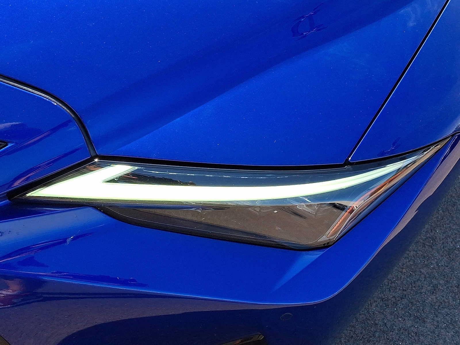 Used 2023 Lexus IS 500 RWD image 9