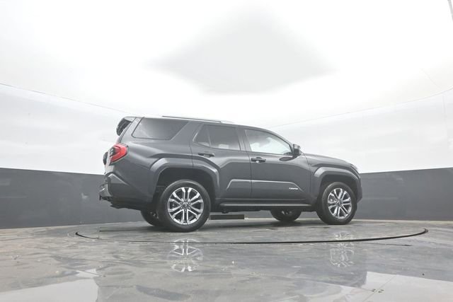 Used 2025 Toyota 4Runner Limited AWD/4WD image 39