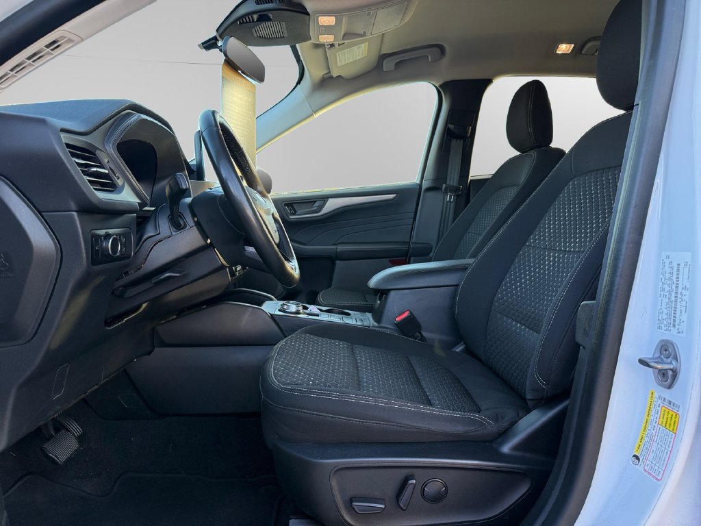 Certified 2023 Ford Escape Active AWD/4WD image 9