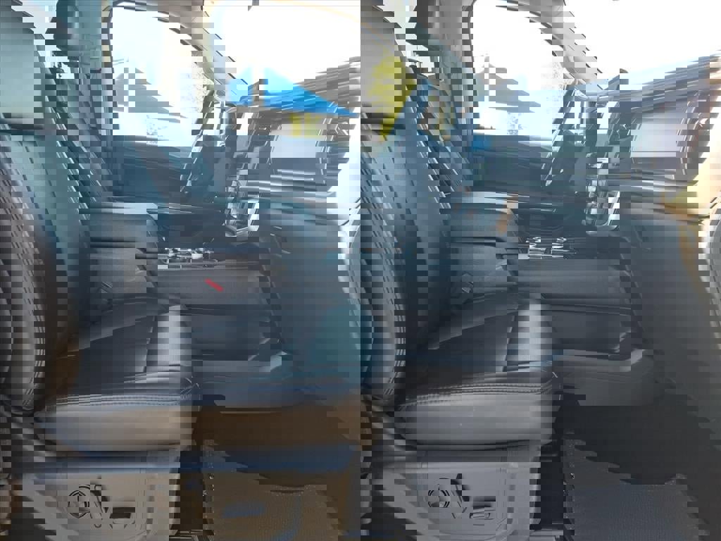 Certified 2024 Ford Expedition Max XLT image 11