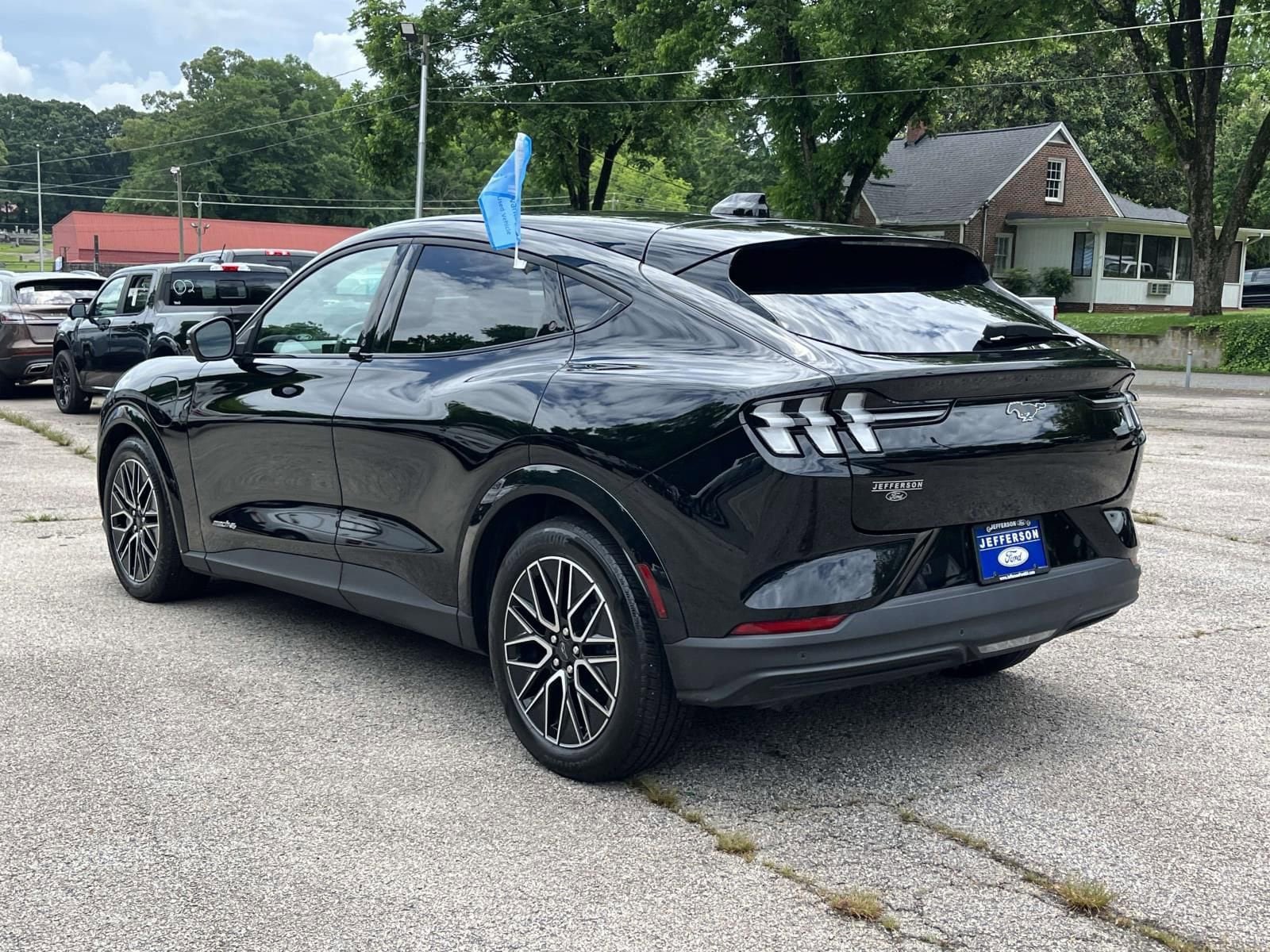 Certified 2025 Ford Mustang Mach-E Premium AWD/4WD image 5