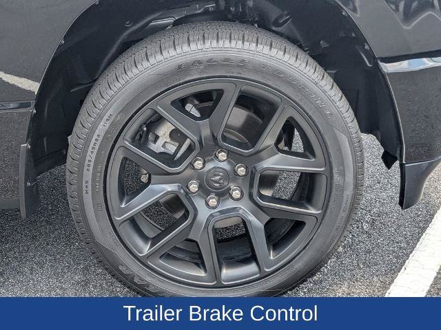 Used 2024 RAM 1500 Laramie AWD/4WD image 13