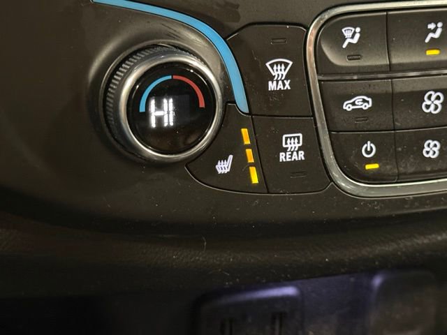 Used 2022 Chevrolet Traverse LT image 30