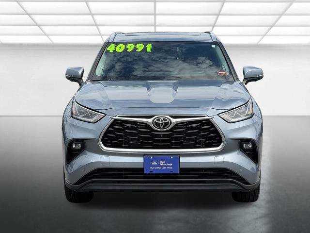 Used 2023 Toyota Highlander Limited AWD/4WD image 2