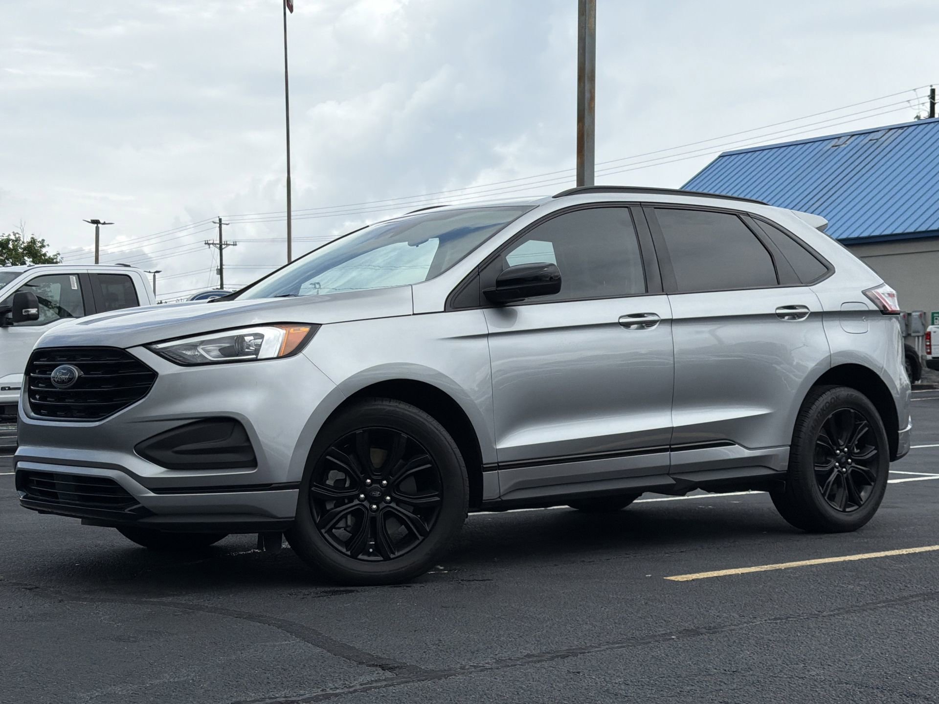Certified 2023 Ford Edge SE w/ Black Appearance Package