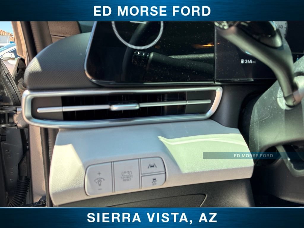 Used 2023 Hyundai Elantra Limited FWD image 26