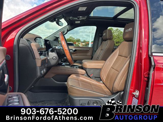 Used 2026 Chevrolet Tahoe High Country AWD/4WD image 23