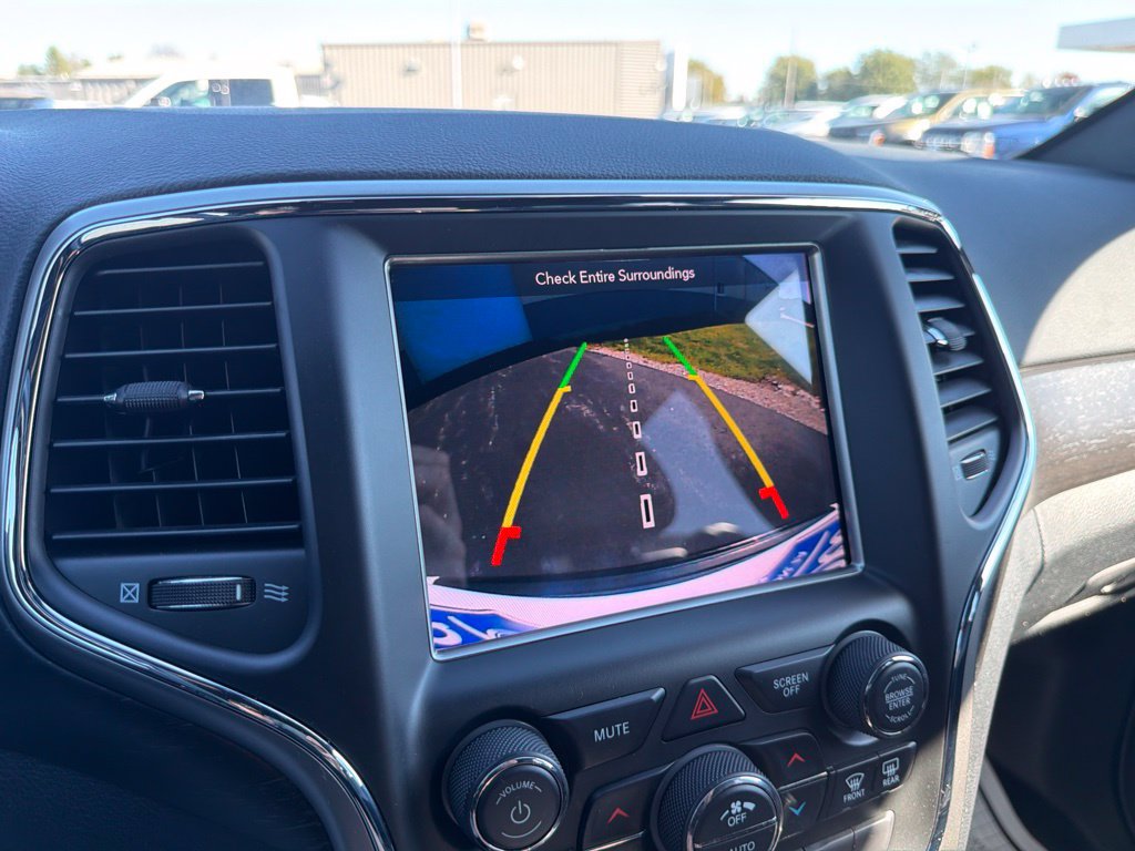 Used 2018 Jeep Grand Cherokee Altitude AWD/4WD image 20