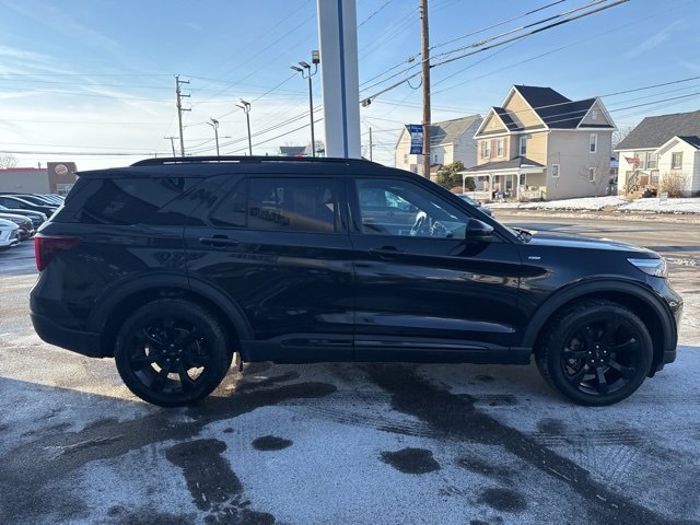 Certified 2022 Ford Explorer ST-Line w/ Class IV Trailer Tow Package image 5