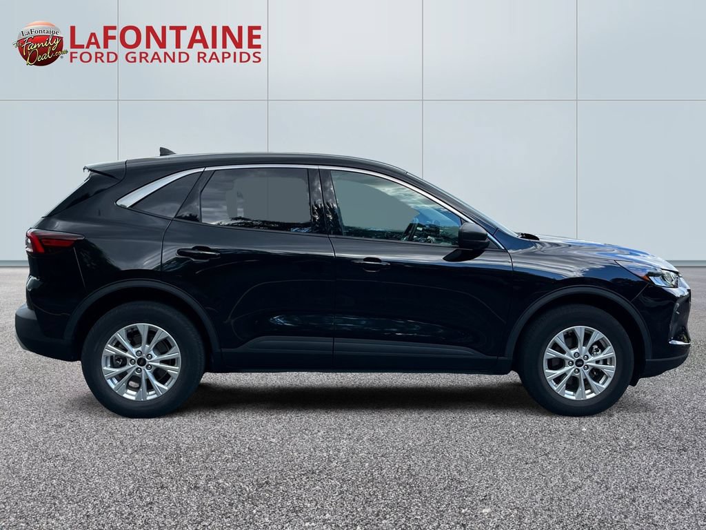 Certified 2023 Ford Escape Active AWD/4WD image 8