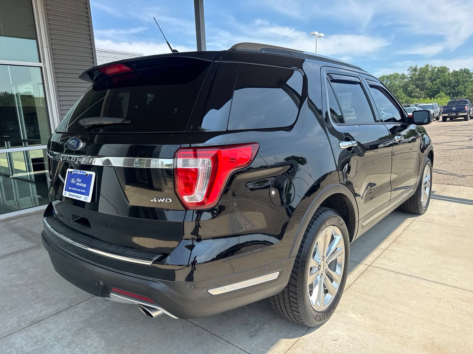 Certified 2018 Ford Explorer Limited w/ Equipment Group 301A AWD/4WD image 8