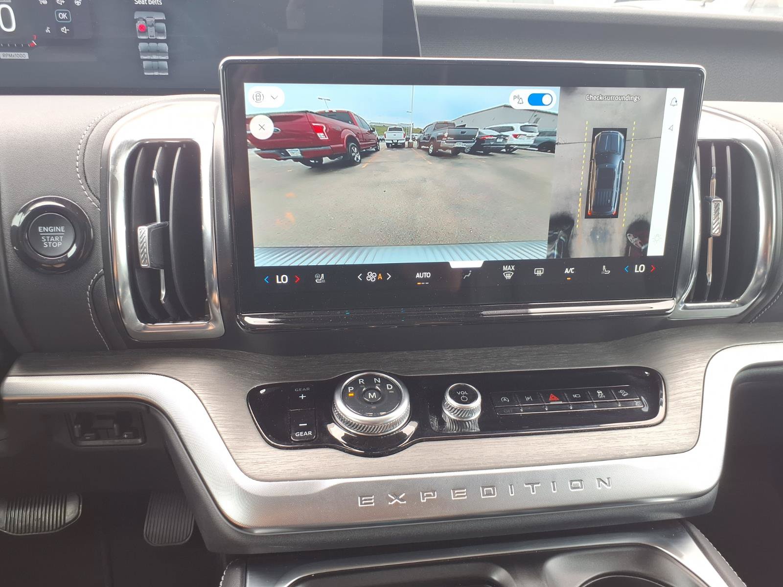 Certified 2025 Ford Expedition Platinum AWD/4WD image 17