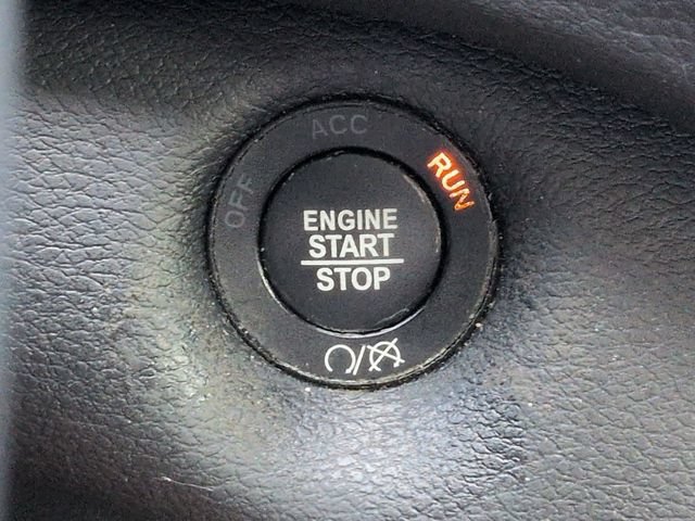 Used 2020 Jeep Cherokee Latitude Plus FWD image 27