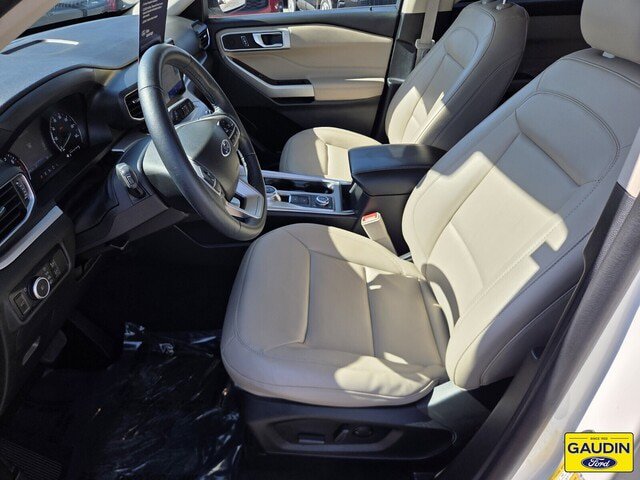 Certified 2023 Ford Explorer XLT w/ Equipment Group 202A AWD/4WD image 11