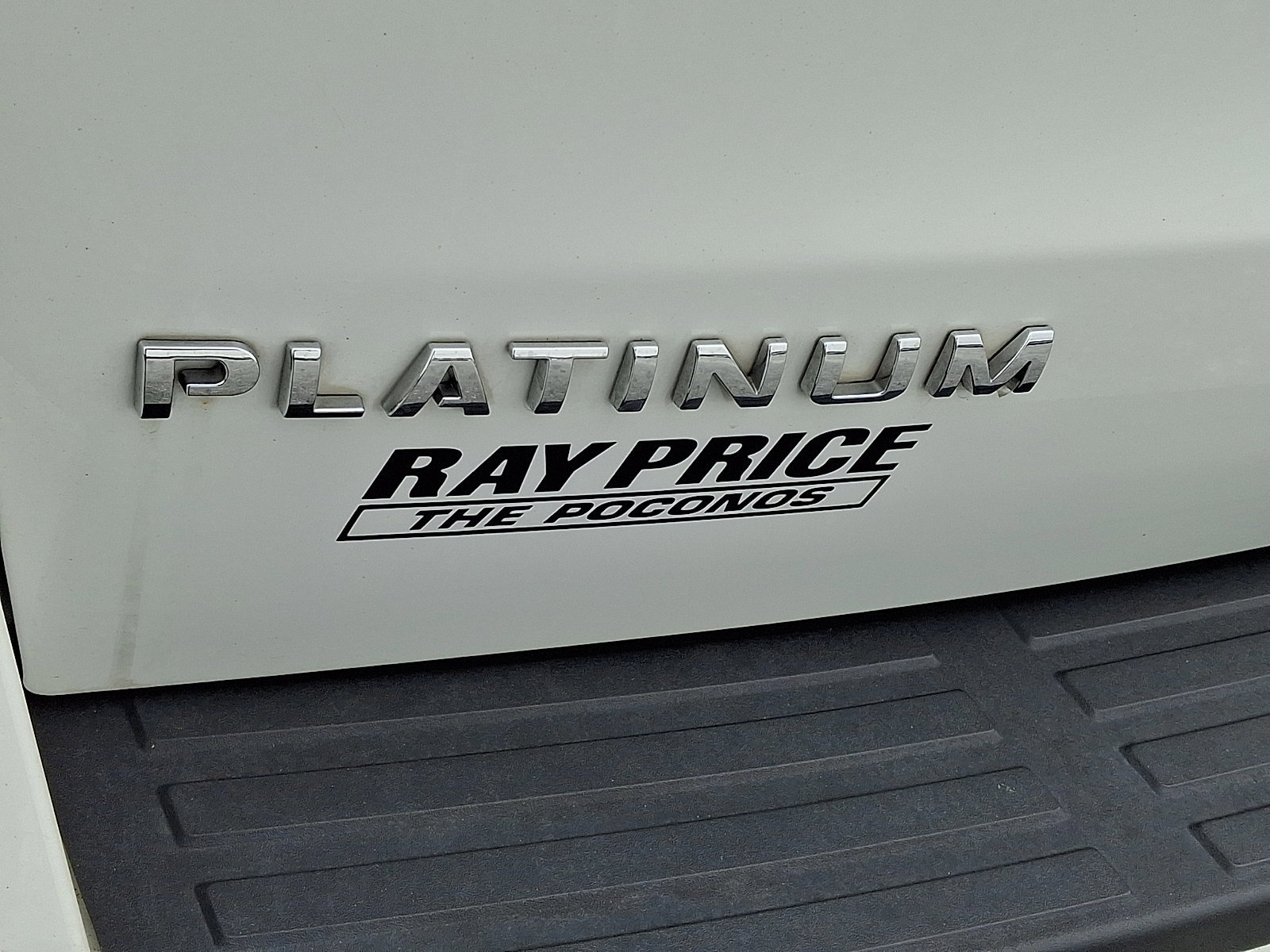 Certified 2023 Ford Expedition Platinum image 32