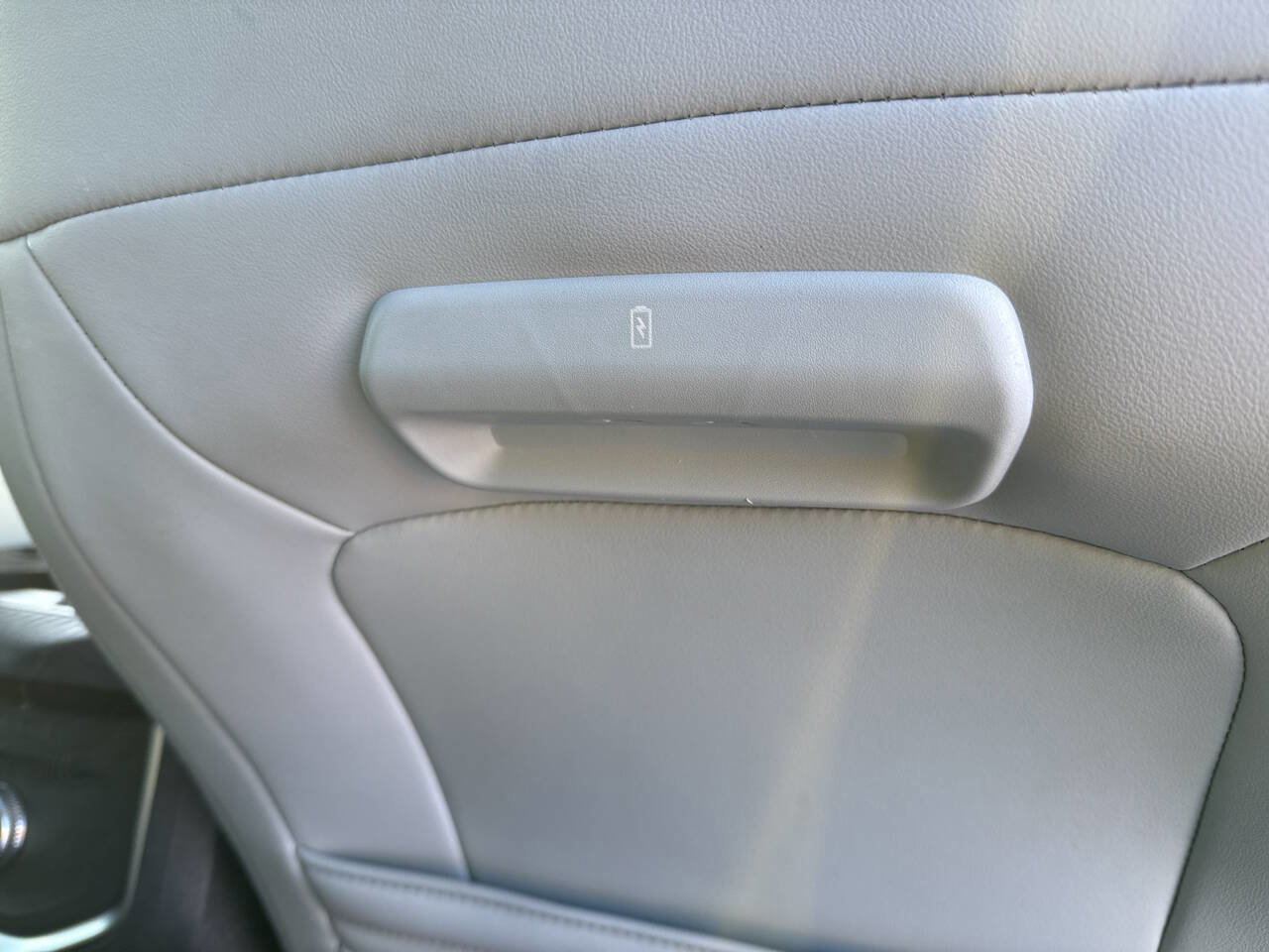 Certified 2025 Ford Expedition Max Platinum image 21