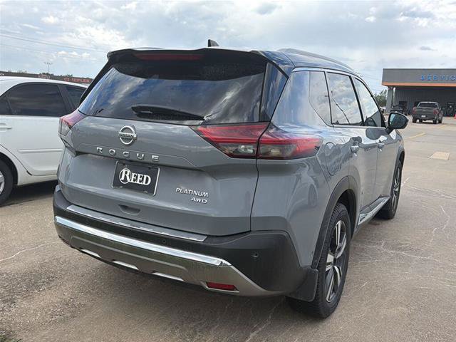 Used 2021 Nissan Rogue Platinum AWD/4WD image 5